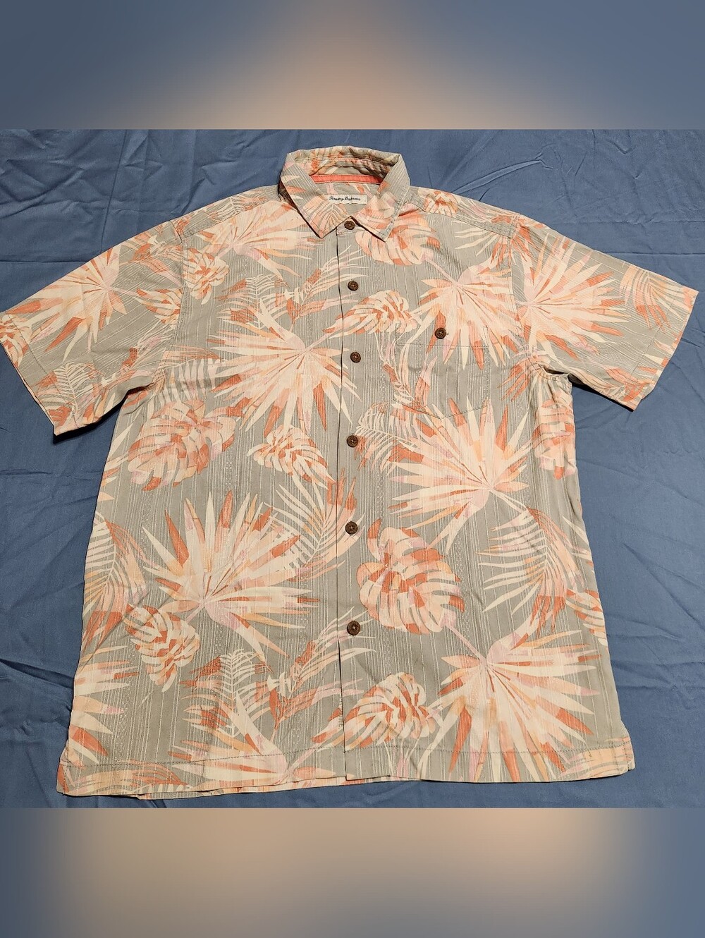 ​Tommy Bahama Shirt Mens Medium M Silk Blend Tropical Floral Grey Pink Coolmax